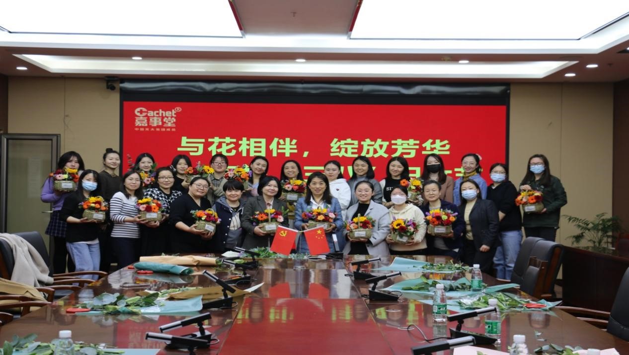 ����ů���� ������ɫ��&mdash;&mdash;�������ǲ���չ&ldquo;����&rdquo;���ʸ�Ů������ϵ���˶�